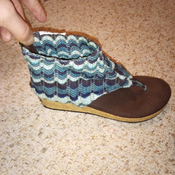 Sun Luks by Muk Luk size 7 sandals - Picture 3 of 8